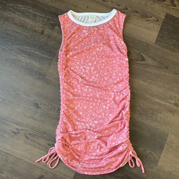 Fantastic Fawn Dresses & Skirts - Fantastic Fawn fitted pink floral dress size small